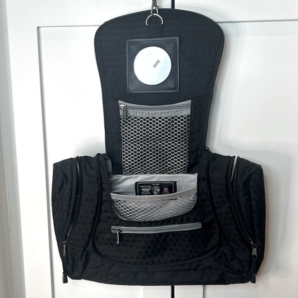 HEYS Ecotex Toiletry Black Travel Bag Unisex - Picture 11 of 17